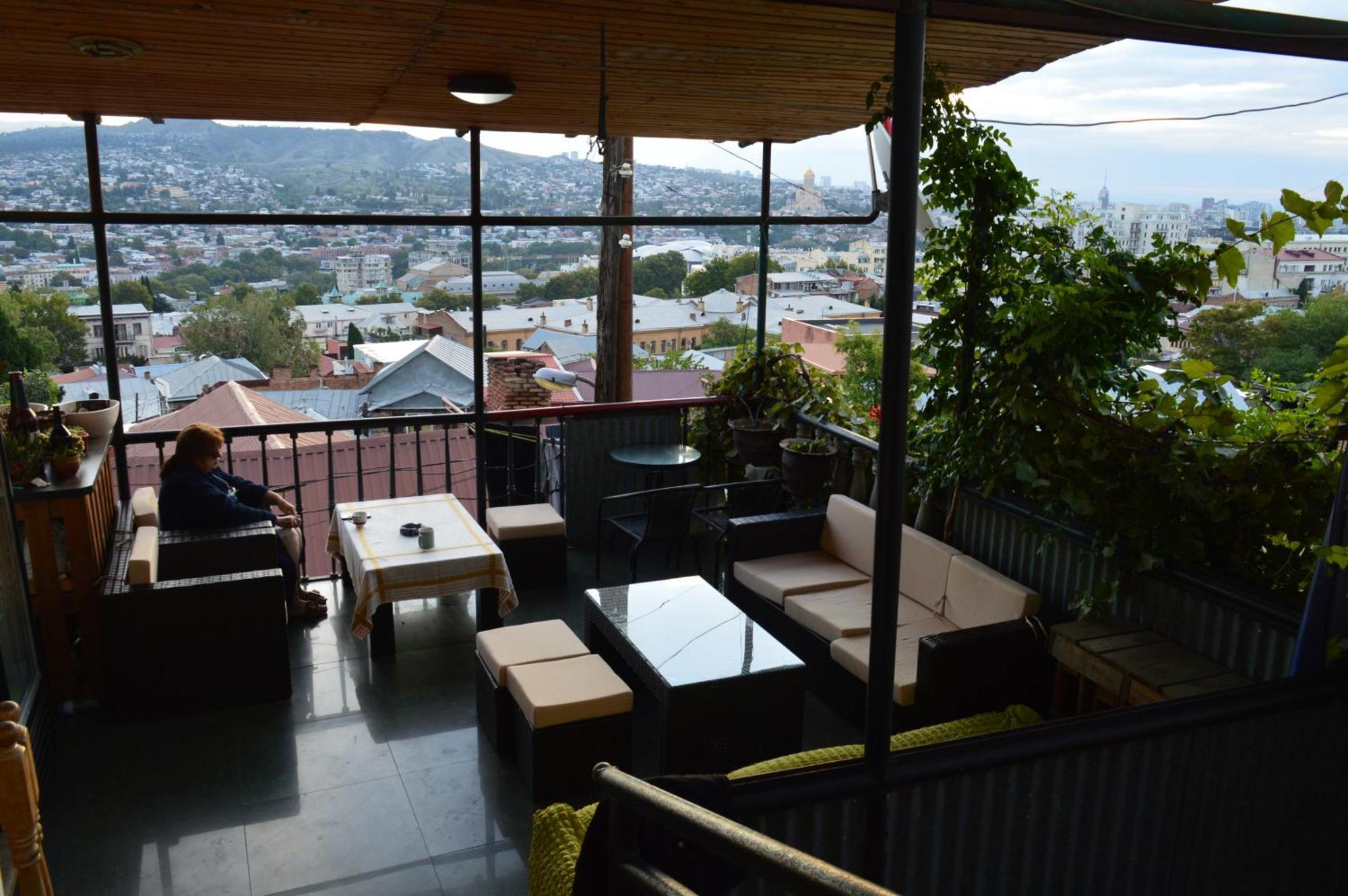 Terrace Mtatsminda Apartment Tbilisi Bagian luar foto